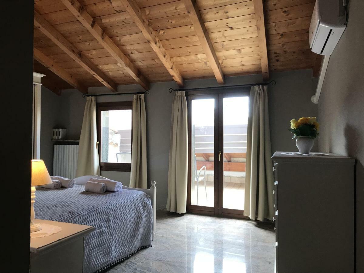 Anfite Apartments Castelletto Peschiera del Garda Eksteriør bilde